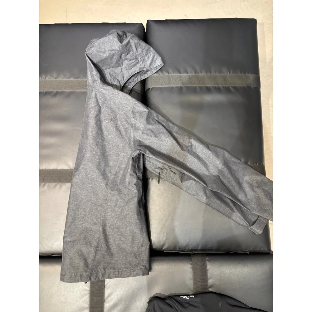 The North Face HyVent Rain Jacket Grey Heathered Waterproof Hooded Shell Mens